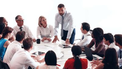 Komunikacijski alati i umjetna inteligencija u vođenju projekata / interaktivna radionica